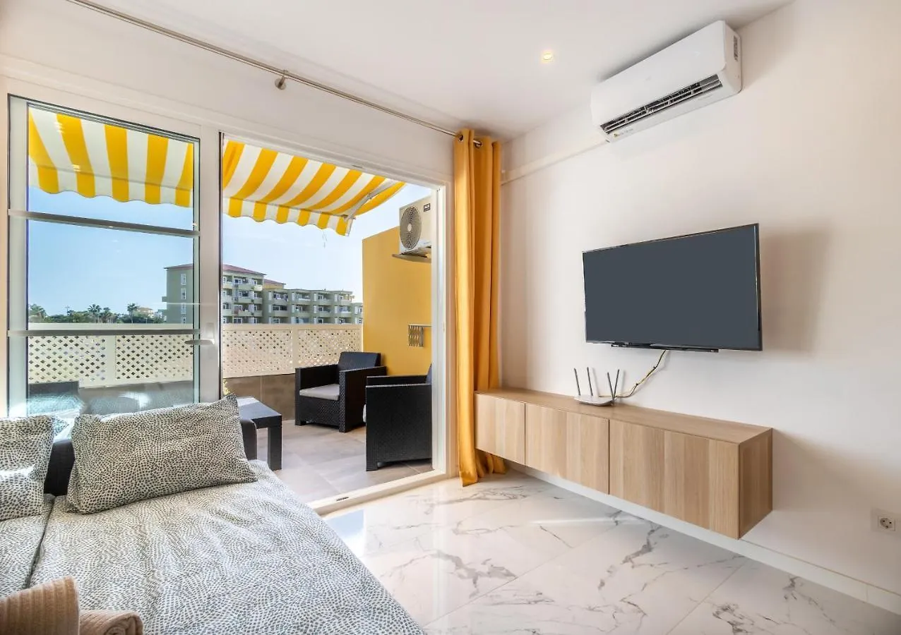 הקונטקטים של Golden Orlando Sunny Terrace Home By Love